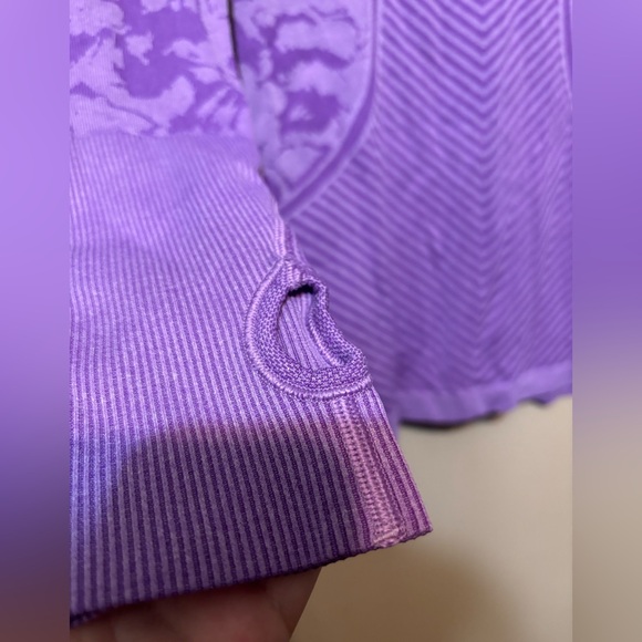 LULULEMON Swiftly Tech Long Sleeve Crew
Heathered Top in Tender Violet - Picture 5 of 10